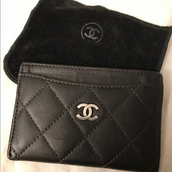 Chanel Credit card case with classic silver CC log - Picture 1 of 8